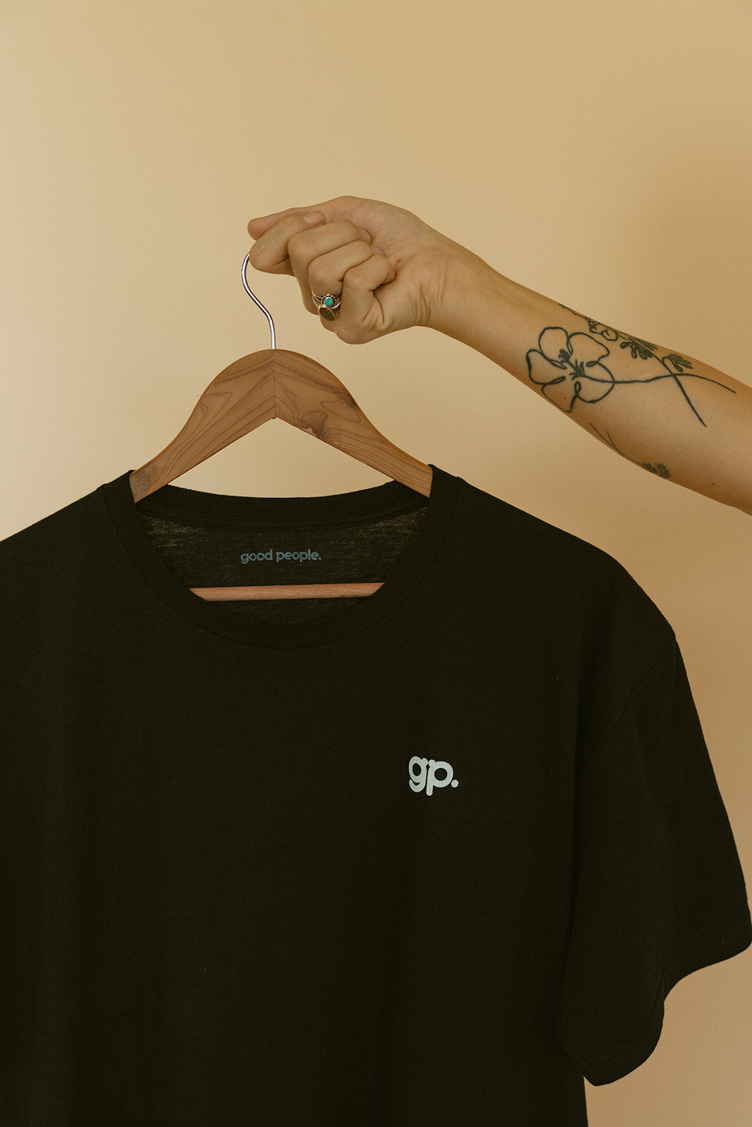Black Tee